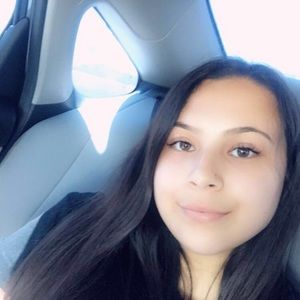 Meet your Posher, Nayeli